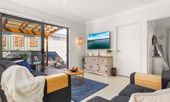 Vincentia House | The Bayswood Retreat on Moona Creek by Experience Jervis Bay