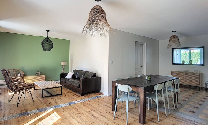 Porspoder House | The Beach House holiday house 2 steps from the beach and shops