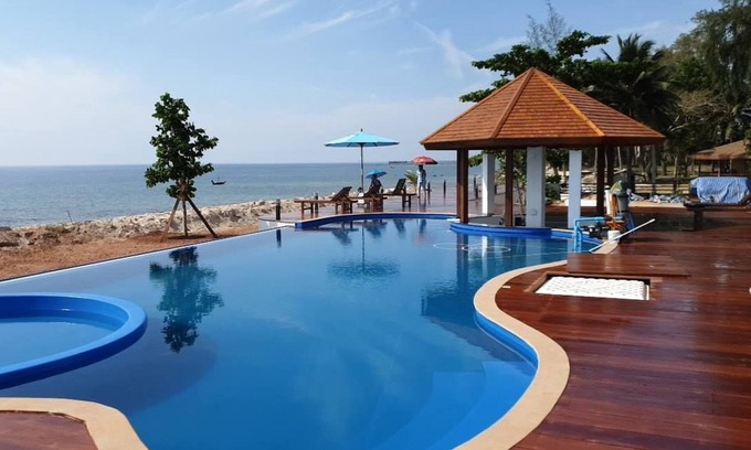 Pathio Hotel | The Beach Resort & Residence