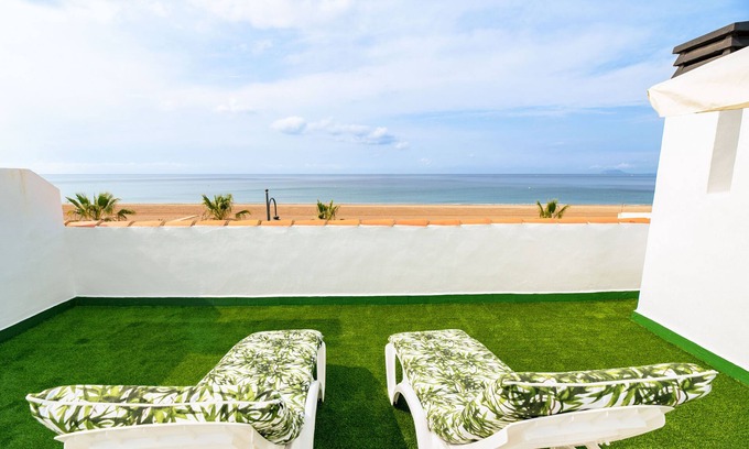 Bolnuevo House | THE BEACH (VILLA MAR) - Fantastic beach front apartment - Free WiFi
