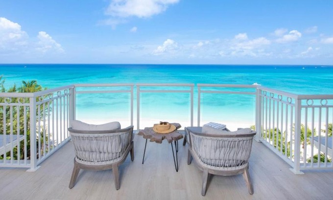 Seven Mile Beach Apartment | The Beachcomber - Oceanfront Penthouses by Grand Cayman Villas & Condos