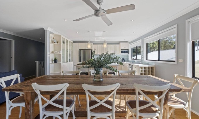 Pretty Beach Central Coast House | The Beacon at Pretty Beach