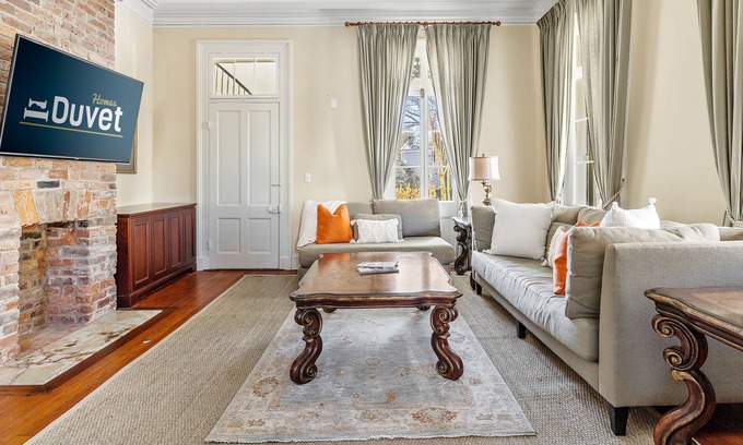 Harleston Village House | The Beauty on Broad, a Luxury 1br/1.5ba Apt.