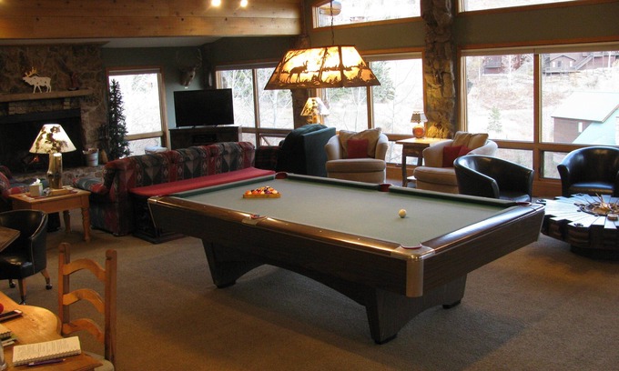 Crested Butte House | THE BEST VIEWS of Mt. CB! 5000 sq. ft. house with open floor plan, 5bd/4.5bath