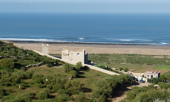 Moulay Bouzarqtoune House | The bird house between sky and sea.