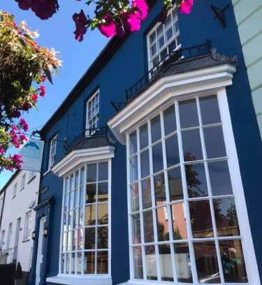 Wellington Bed & Breakfast | The Blue Mantle