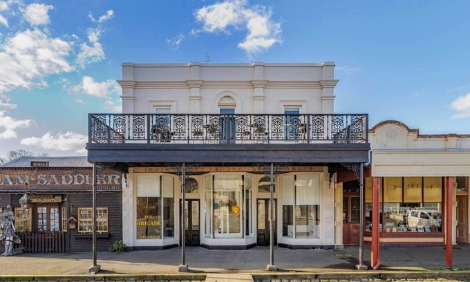 Clunes House | The Brigade - A Timeless Retreat