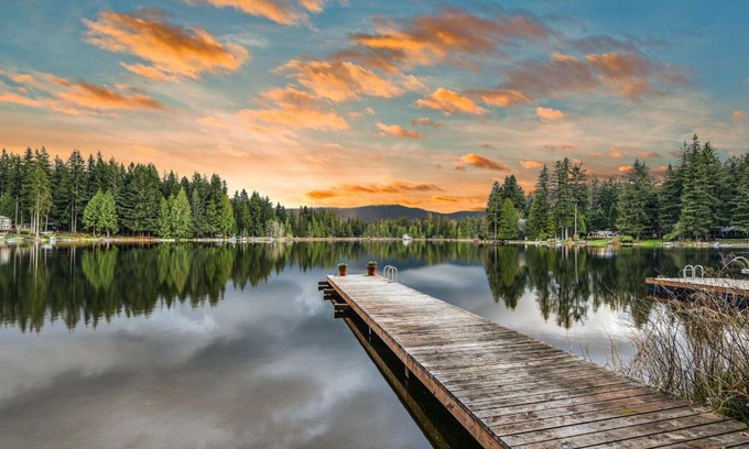 Fall City House | The Cabins at Lake Alice
