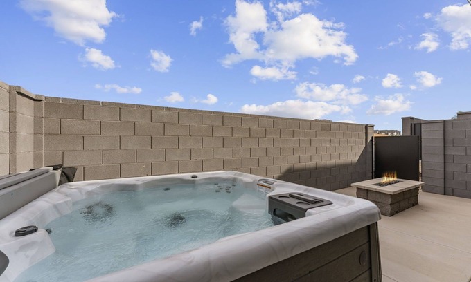 St. George House | The Cactus Casa 4 Bedroom Townhouse