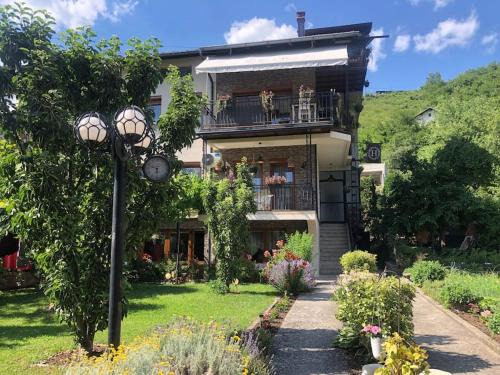 Pejë Apartment | The Calm Corner Near City Center