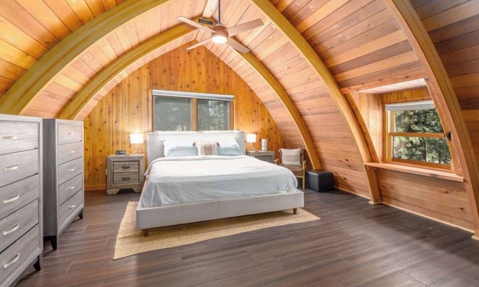 Incline Village Cabin | The Canoe Cabin