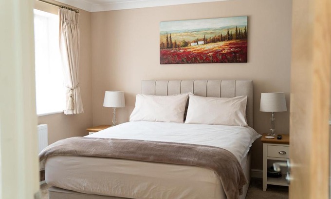 West Clandon Bed & Breakfast | The Cedars