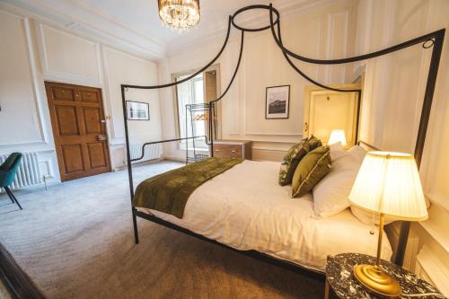 Fremington House | The Chapel Suite