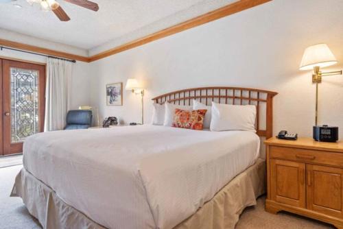 Beaver Creek Hotel | The Charter at Beaver Creek C335