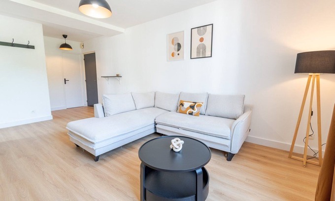 Francueil Apartment | The Choir of Francueil - T2 with a View