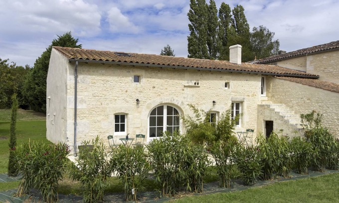 Tesson House | The Clos de Tesson charming cottage Saintes l'Agapanthe