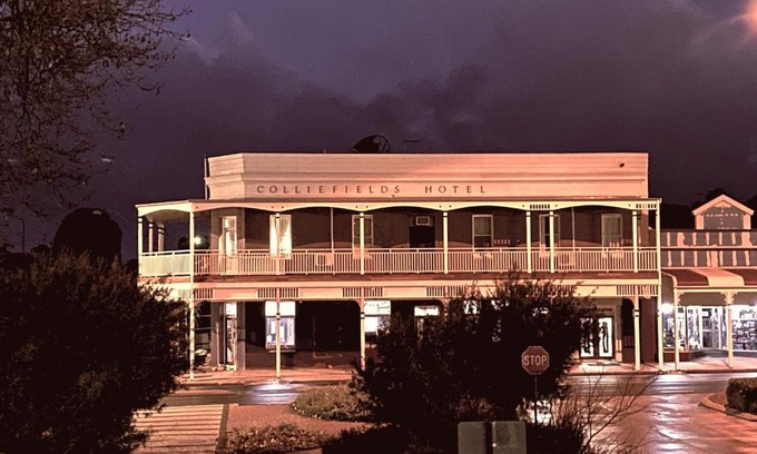Collie Hotel | The Colliefields