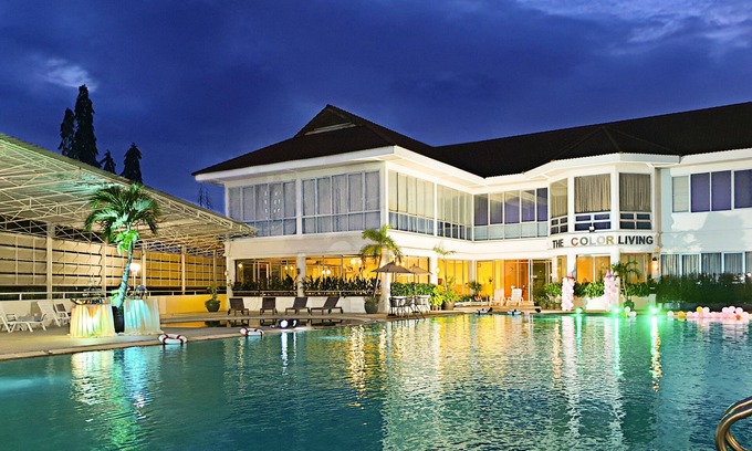 Mueang Samut Prakan District Hotel | The Color Living Hotel