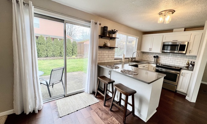 Aloha House | The Corner Terrace – Family and Pet Friendly Home