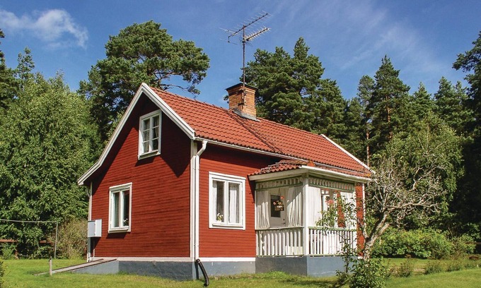 Morlunda House | The cottage in the small village of Mörlunda enjoys a beautiful location, it is at the end of a road