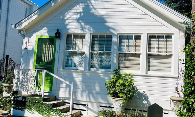 Apalachicola Cottage | The Cottage on Commerce