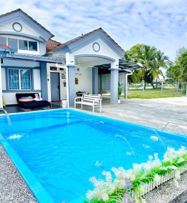 Sungai Pelek House | The Cozy Home Private Pool Villa 5BR 20pax