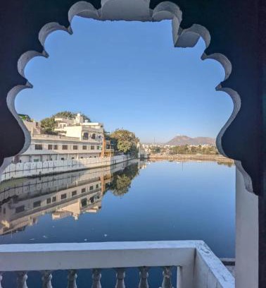 Lake Swaroop Sagar Bed & Breakfast | The Devi Lake Stay Udaipur