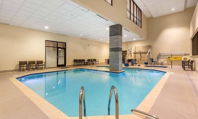 West End Hotel | The District, a Hilton Club - One Bedroom Standard - 1BR