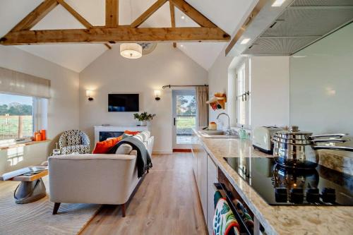 Diss House | The Domini Cowshed at Village Farm