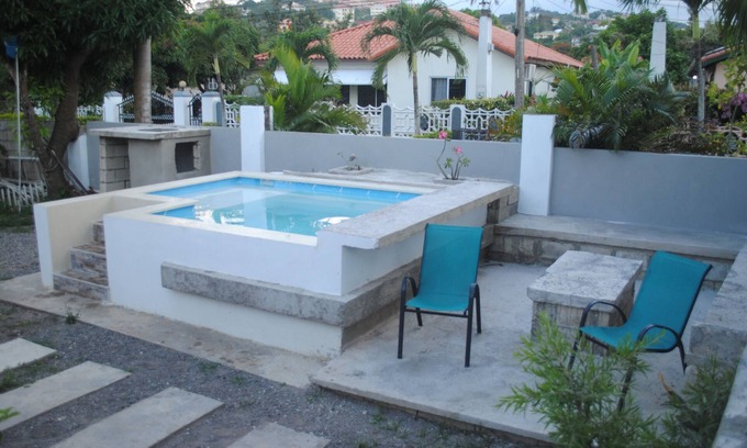 Tower Isle Apartment | The Dream Nest At Csompo Silver Manor
