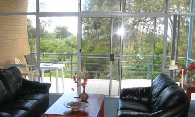 Broulee House | The Dunes, Broulee Beach, Luxury 3 bedroom, 2 bathrooms, linen provided.