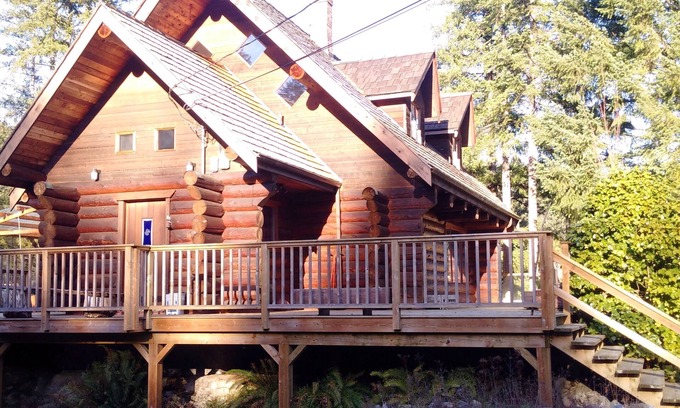 Halfmoon Bay Cabin | The Enchanted Woods Waterfront Log Cabin at Secret Cove
