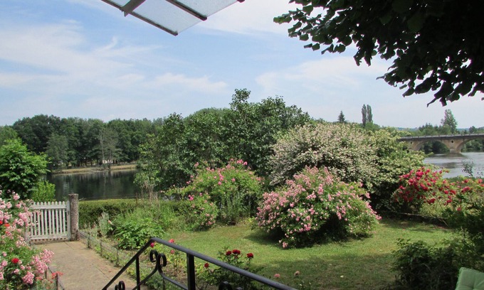 Cales House | "THE FISHERMAN'S HOUSE" ON THE DORDOGNE SHORE IN TREMOLAT (PROMO)