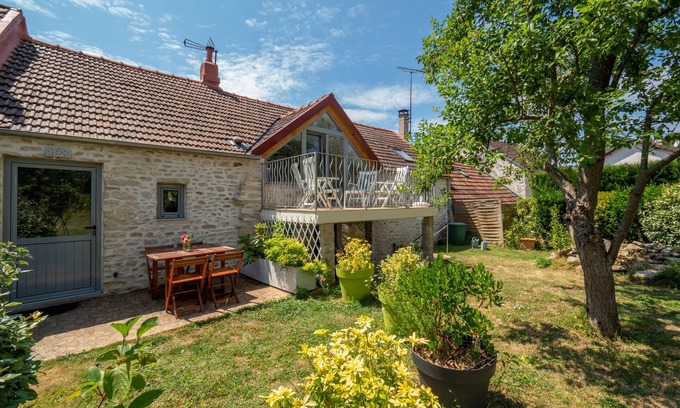 Fontenay-Saint-Pere House | The Fournil gîte is a fully renovated former farmhouse dating from 1850.