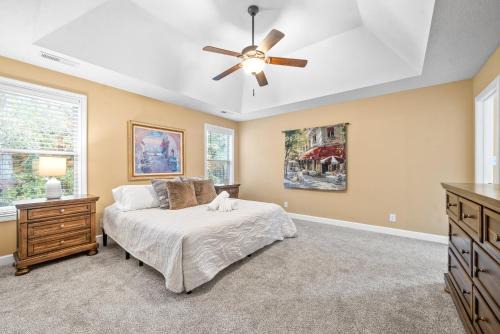 Clarksville House | The Fox House (615 Fox Path) Spacious 3-Bedroom Home in Clarksville, TN