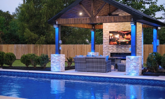 Lake Charles House | The Gambler: Luxe Pool, Pool Table, Gazebo W/70' TV, Fast WiFi & Casino Nearby