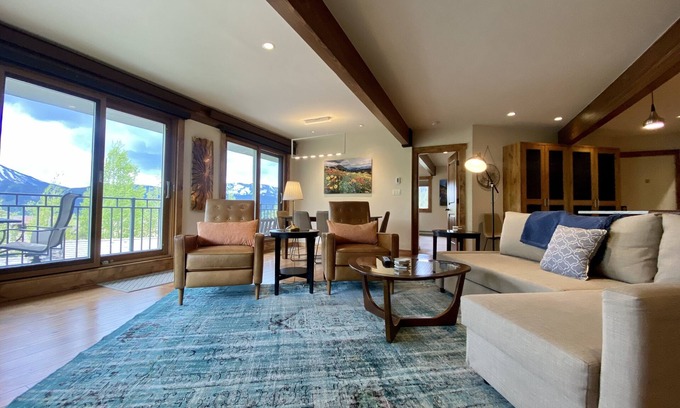 Crested Butte Condo | The Gateway Paradise! 2 bedroom You want to Ski-in/Ski-out the Gateway Paradise!