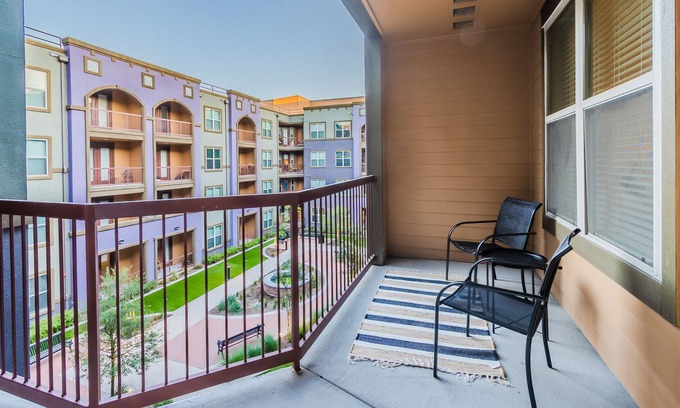 Farmers Branch Apartment | The Getaway Ranch🤠: Xtra Large Balcony + King Bed👑