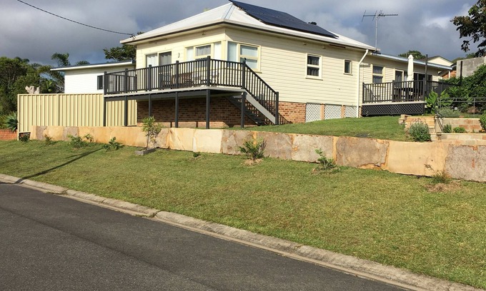 Scotts Head House | THE GOOD LIFE - FAMILY HOLIDAY