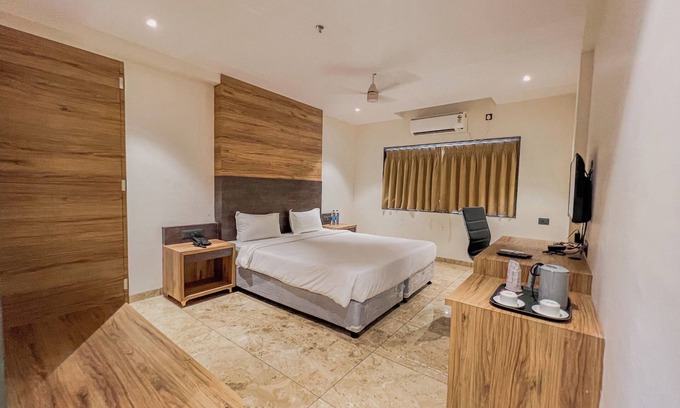 Dabhoi Hotel | THE GRAND KD HOTEL