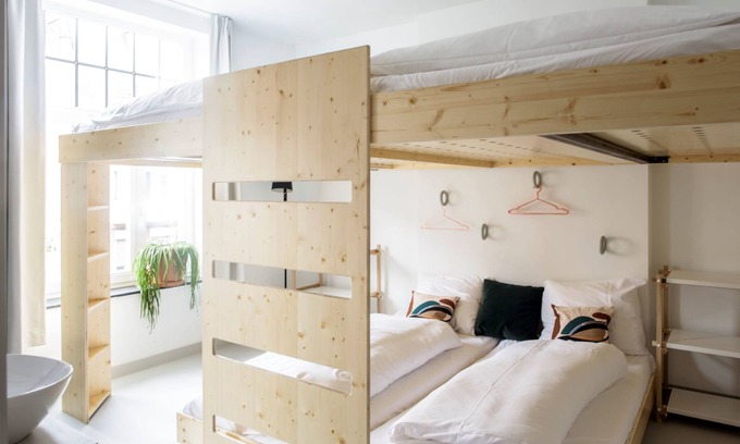 Wyck Hostel | The Green Elephant Hostel & Spa