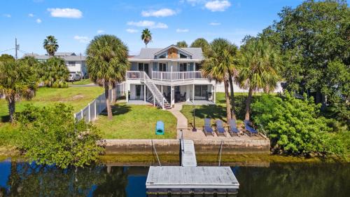 Spring Hill House | The Gulfview Grande