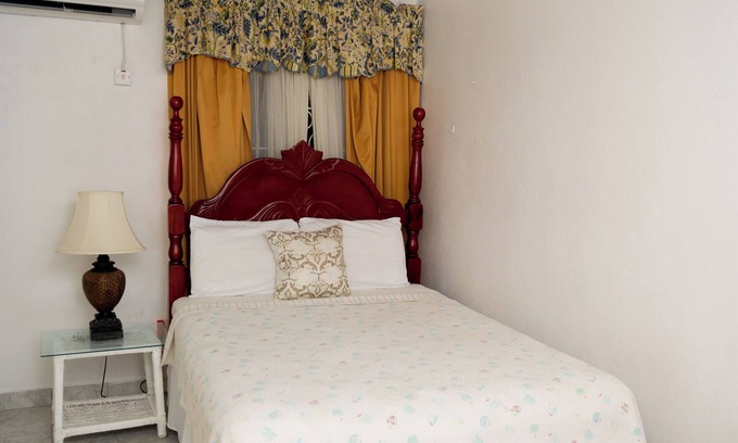 St. Ann's Bay House | The Harbour