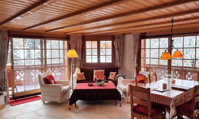 Alpe des Chaux Apartment | The Haut Closel apartment is located 800 m from the Barboleuse gondolas which take you to the Gryon