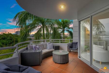 Cairns Central Business District House | The heart of Cairns City with panoramic views
