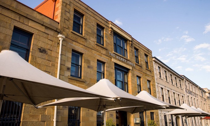 Sullivan's Cove Hotel | The Henry Jones Art Hotel