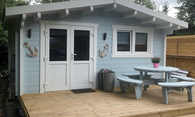 Ballina Cabin | The Hideaway Log Cabin