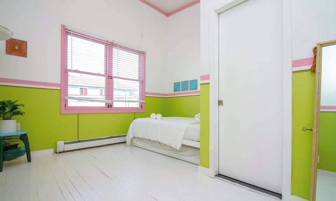 Queens House | The High Tide Two Bedroom Suite #8