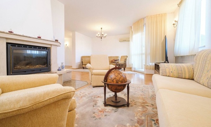 Plovdiv Center House | The Hill House Free Private Garage