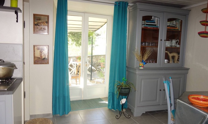 Les Assions Bed & Breakfast | THE HOUSE IN TYPICALLY CÉVENLE HOUSE